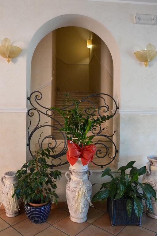 Villa Luigi Hotel & Restaurant Nuova Gestione Villa Rosa Di Martinsicuro Ngoại thất bức ảnh