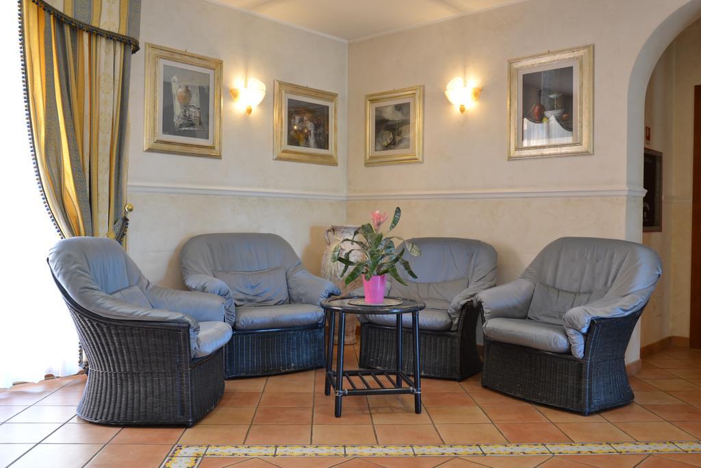 Villa Luigi Hotel & Restaurant Nuova Gestione Villa Rosa Di Martinsicuro Ngoại thất bức ảnh