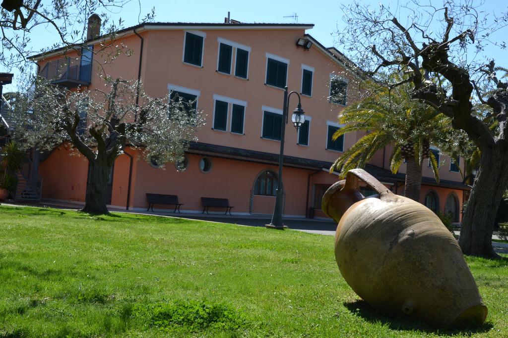 Villa Luigi Hotel & Restaurant Nuova Gestione Villa Rosa Di Martinsicuro Ngoại thất bức ảnh