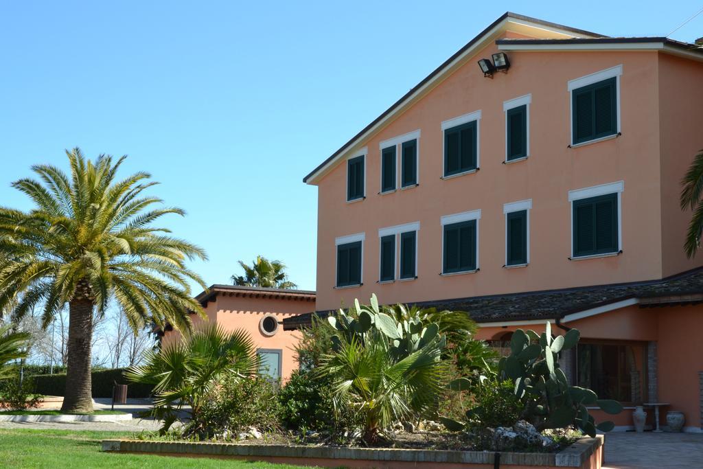Villa Luigi Hotel & Restaurant Nuova Gestione Villa Rosa Di Martinsicuro Ngoại thất bức ảnh