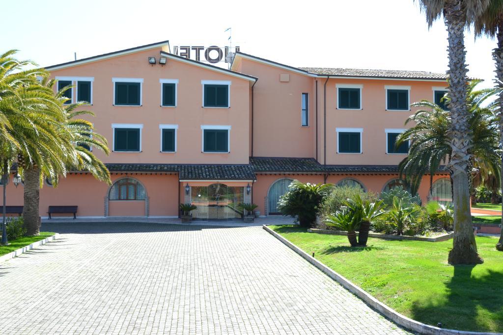 Villa Luigi Hotel & Restaurant Nuova Gestione Villa Rosa Di Martinsicuro Ngoại thất bức ảnh