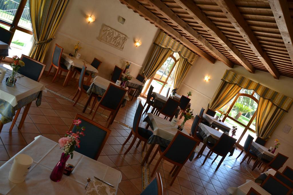 Villa Luigi Hotel & Restaurant Nuova Gestione Villa Rosa Di Martinsicuro Ngoại thất bức ảnh