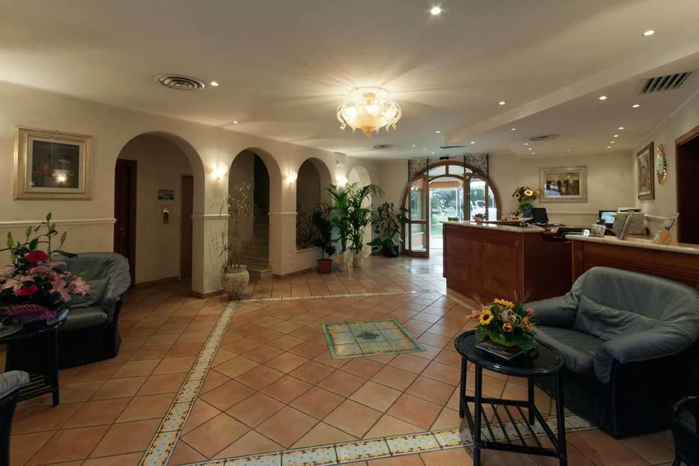 Villa Luigi Hotel & Restaurant Nuova Gestione Villa Rosa Di Martinsicuro Ngoại thất bức ảnh