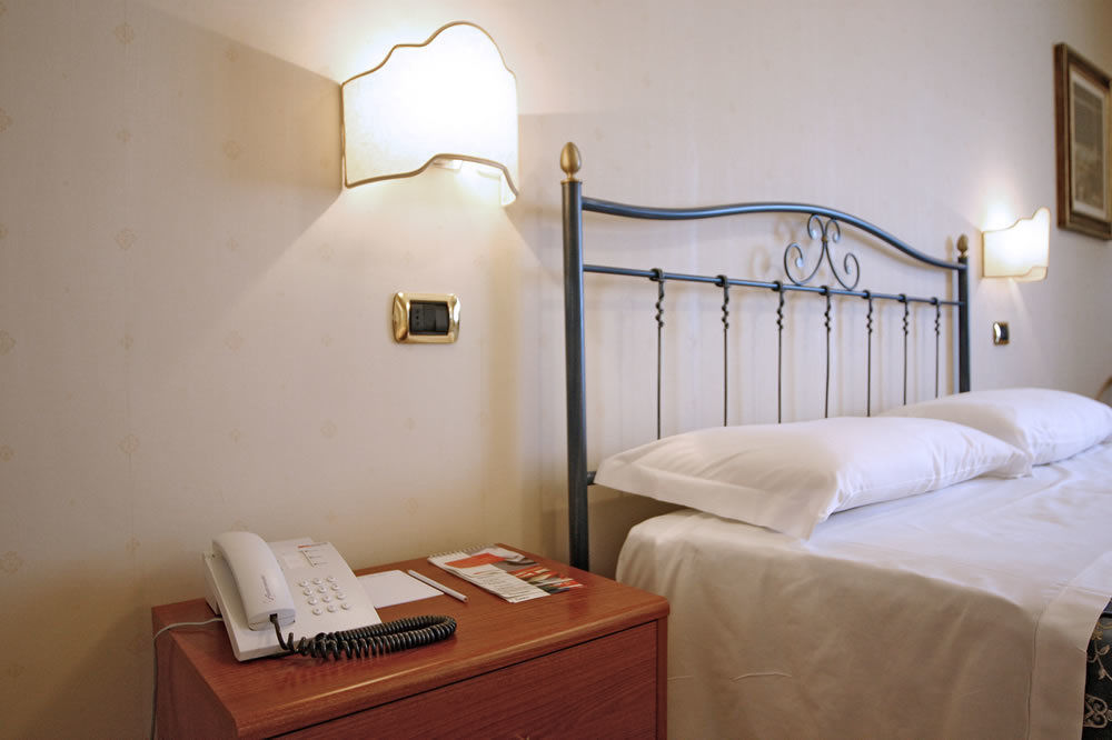 Villa Luigi Hotel & Restaurant Nuova Gestione Villa Rosa Di Martinsicuro Ngoại thất bức ảnh