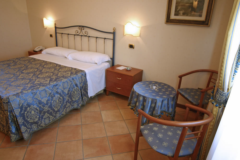 Villa Luigi Hotel & Restaurant Nuova Gestione Villa Rosa Di Martinsicuro Ngoại thất bức ảnh
