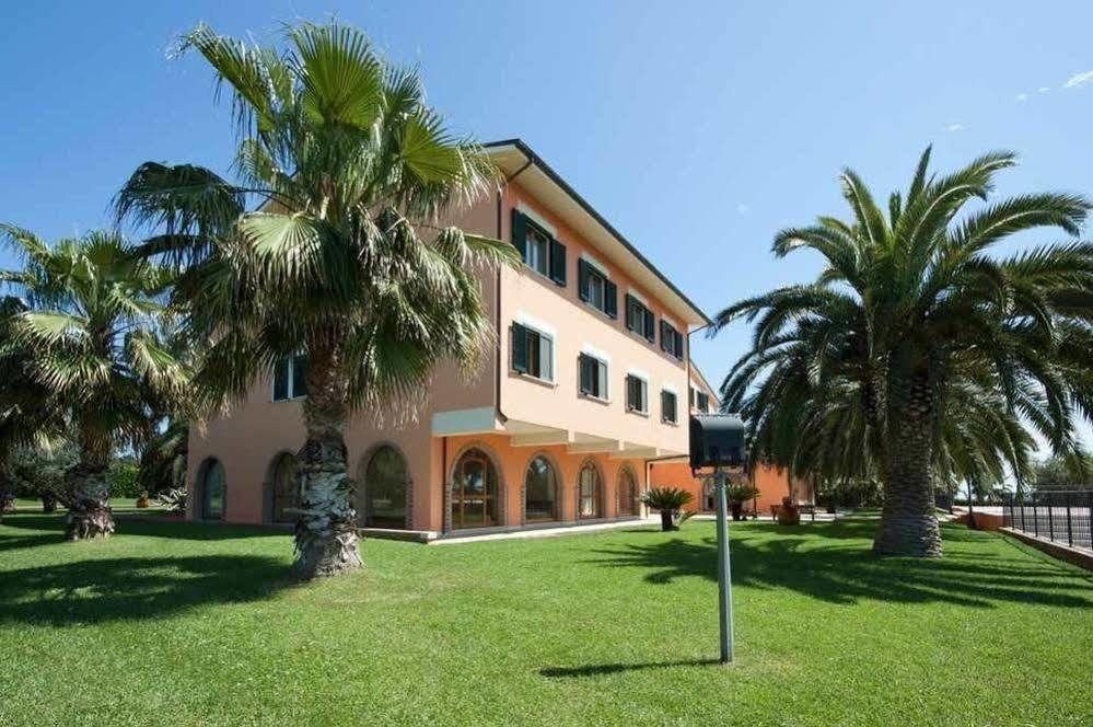 Villa Luigi Hotel & Restaurant Nuova Gestione Villa Rosa Di Martinsicuro Ngoại thất bức ảnh